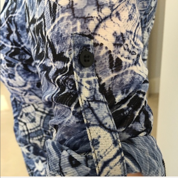 Style and co button down shirt python dye prints tunic - Picture 5 of 8